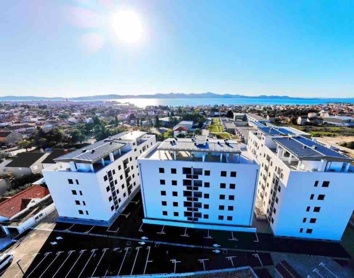 Apartment Roni + Besplatan Parking Zadar Exterior photo